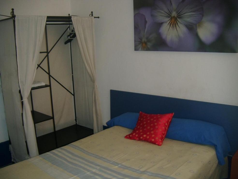 Puerta Del Sol Rooms マドリード 部屋 写真